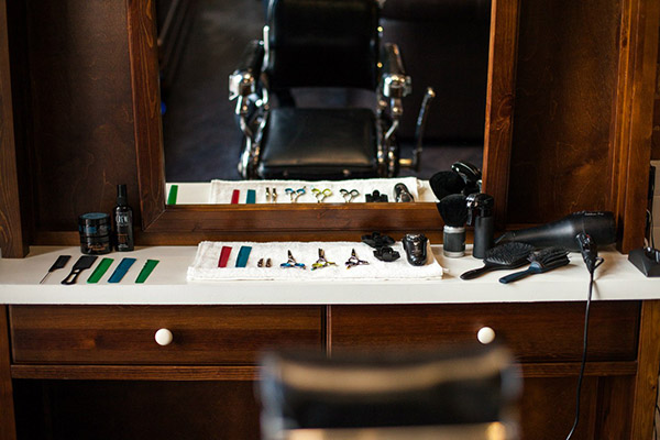Mr.Right. Barbershop