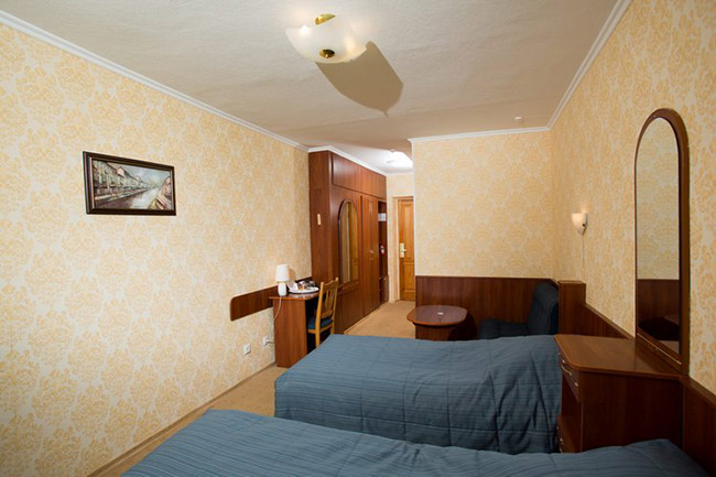 Hotel Mir