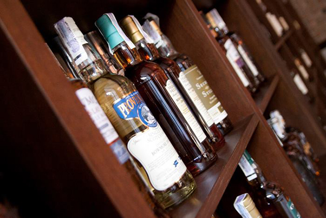 WHISKY CORNER
