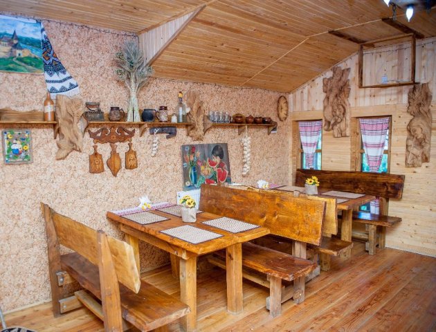 У реки