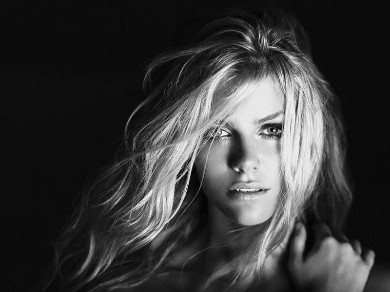 Бруклин Декер