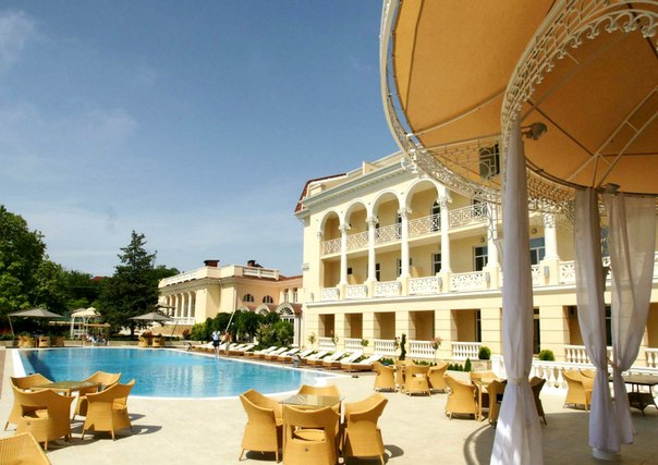 Palace Del Mar