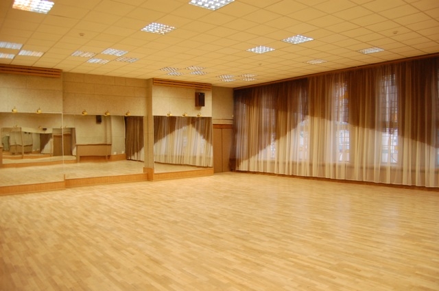 DANCE CLASS