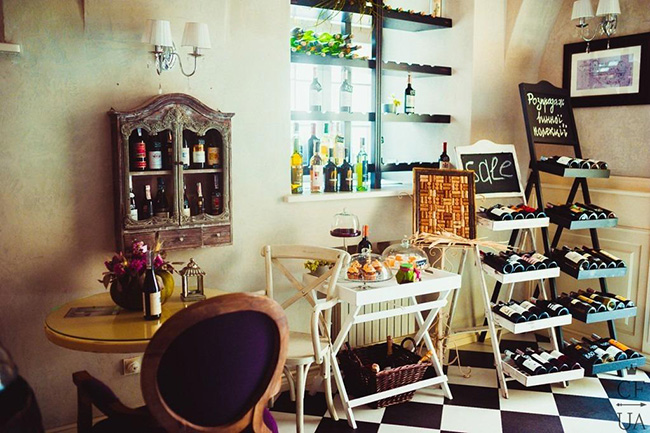 Vintage Nouveau