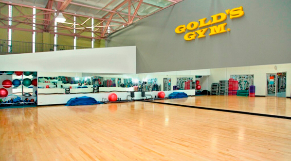 GOLD'S GYM