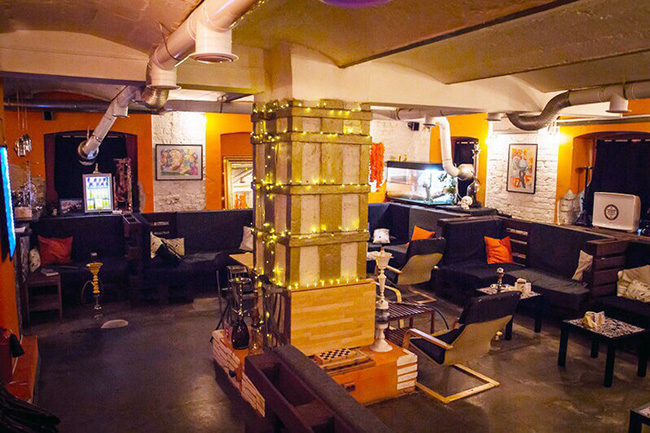 F-lounge
