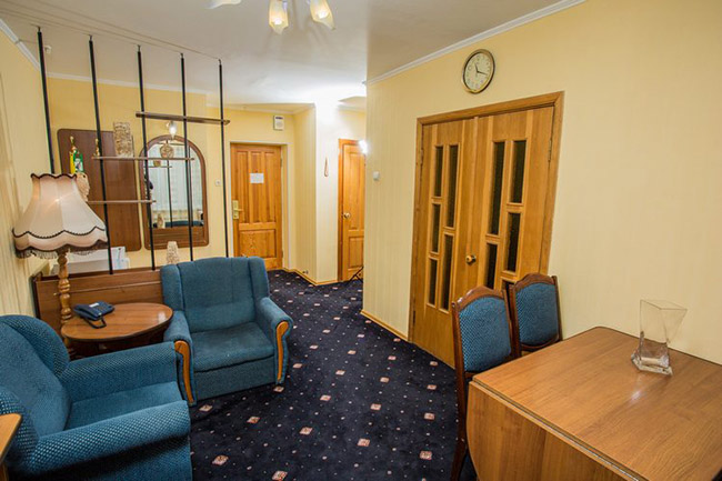 Hotel Mir