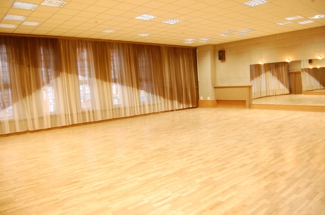 DANCE CLASS