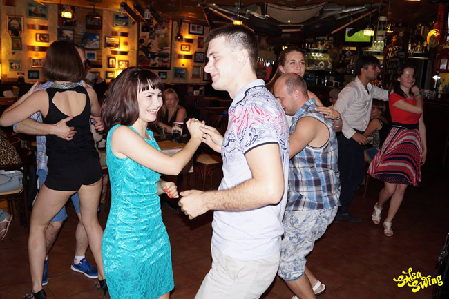 Salsa Swing
