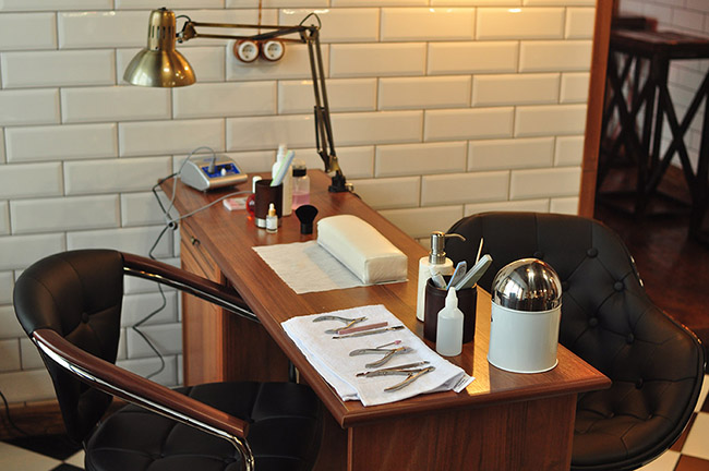 Men’s Club & Barbershop