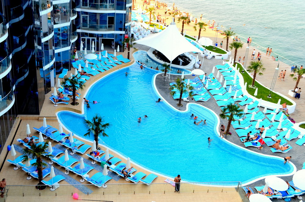 NEMO BEACH CLUB