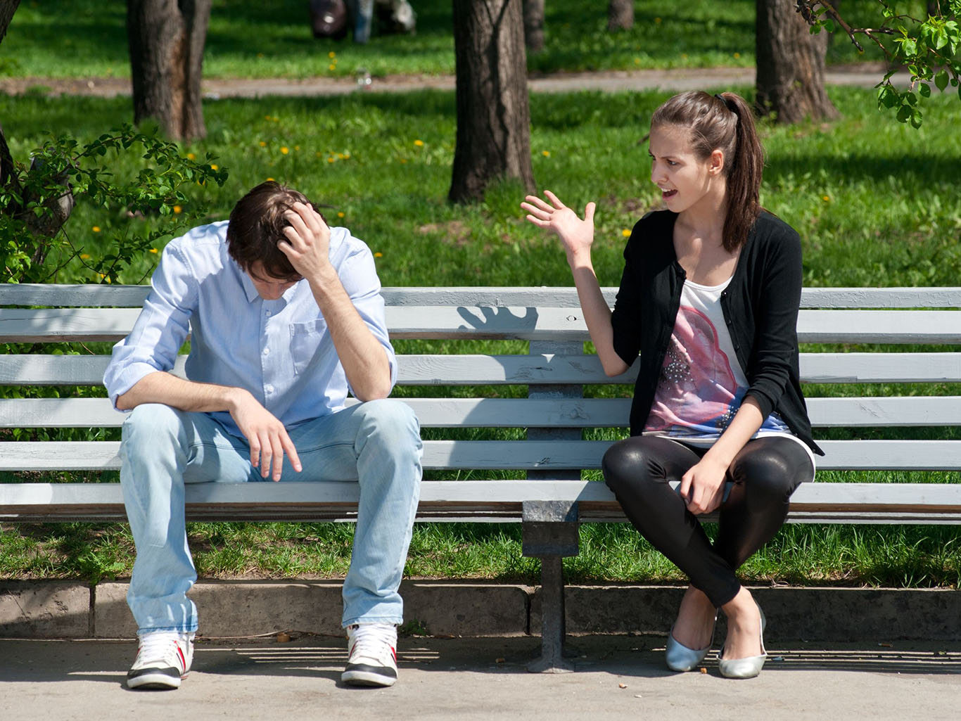 Из-за чего любой мужчина может стать неуверенным в своих отношениях или браке? 3 ключевые причины по мнению психологов