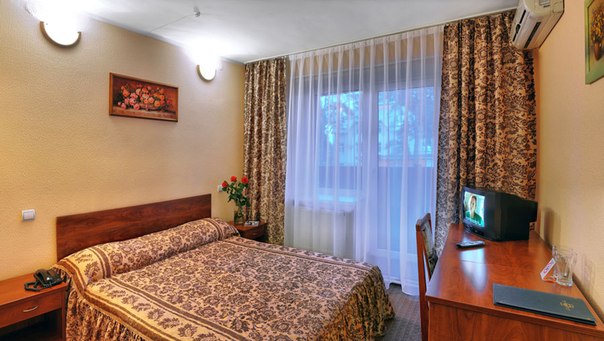 Ukraina Hotel