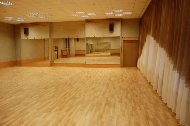 DANCE CLASS