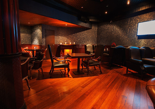 Chesterfield Bar