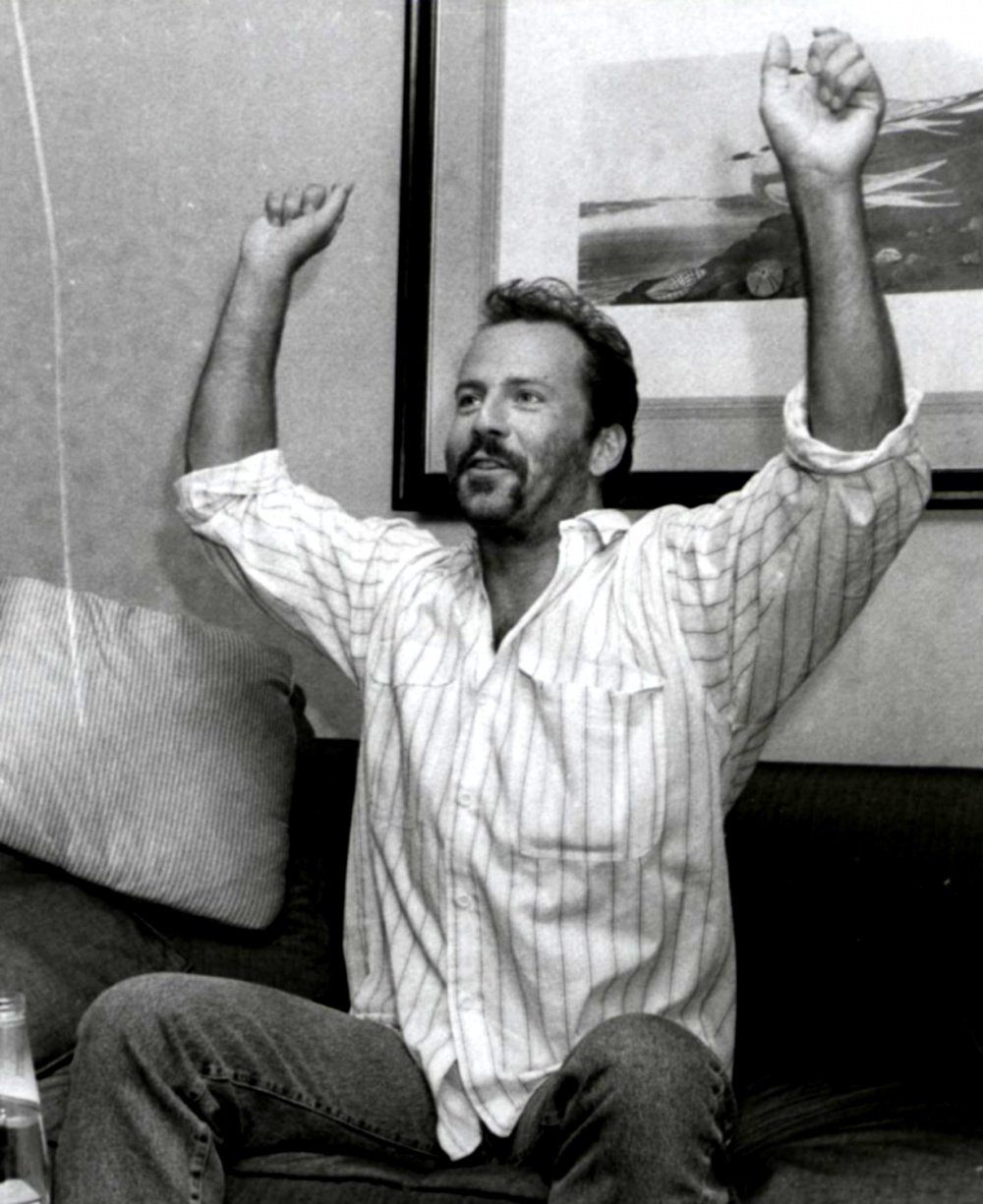 Брюс Уиллис