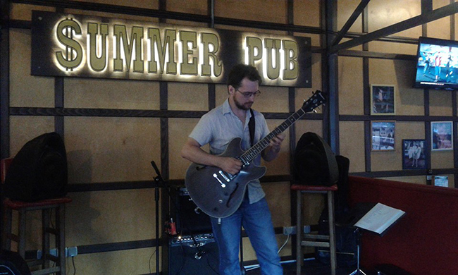 Summer Pub