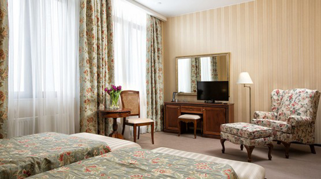 Hotel Dolphin