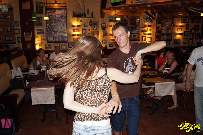 Salsa Swing