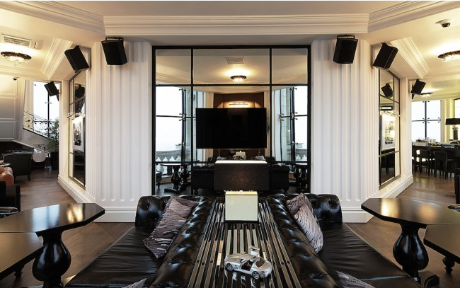 MERCEDES BAR