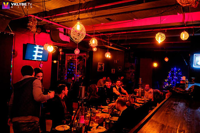 Edison Bar
