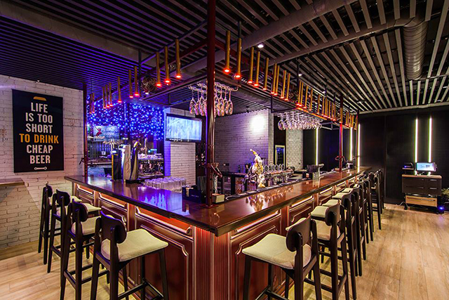 VONA Gastropub