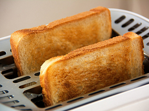 Тосты из хлеба оказались опасными для здоровья