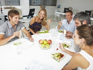 Общие обеды улучшают  продуктивность командной  работы