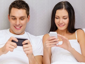 Телефоны разрушают  сексуальные отношения