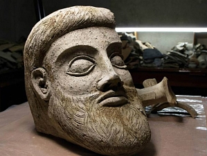 Голова скульптуры, найденная в Крыму, вероятно принадлежала Посейдону
