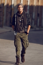 Марио Касас