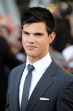 Тэйлор Лотнер