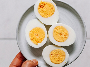 Почему стоит употреблять яйца ежедневно