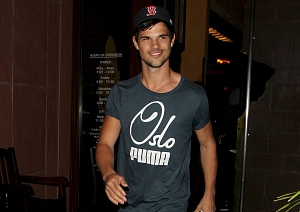 Тэйлор Лотнер