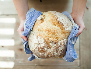 Ученые рассказали, почему вредно кушать горячий хлеб