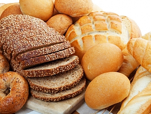 Стало известно, какой хлеб полезнее – черный или белый