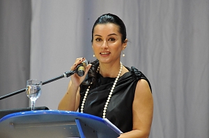 Тина Канделаки