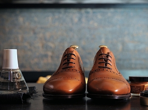 Как правильно чистить мужскую обувь, чтобы она сияла?