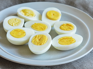 Регулярное употребление яиц спасает от слепоты