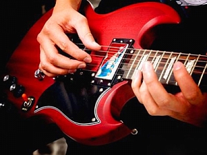 Игра на музыкальных  инструментах  улучшает работу мозга
